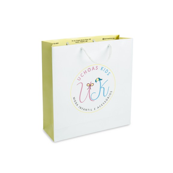 Sacolas de Papel Personalizadas para Lojas de Roupas (Vestuário)